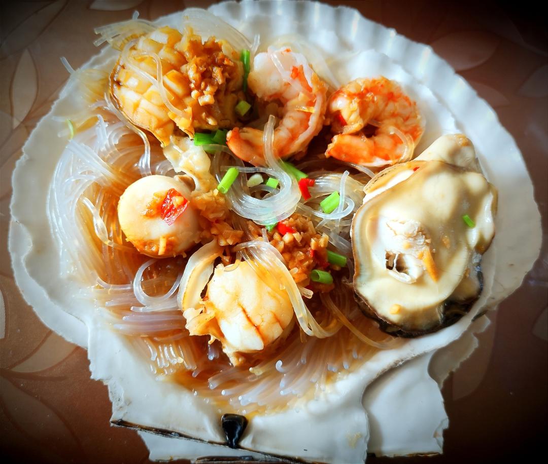 零失败的蒜蓉粉丝蒸扇贝