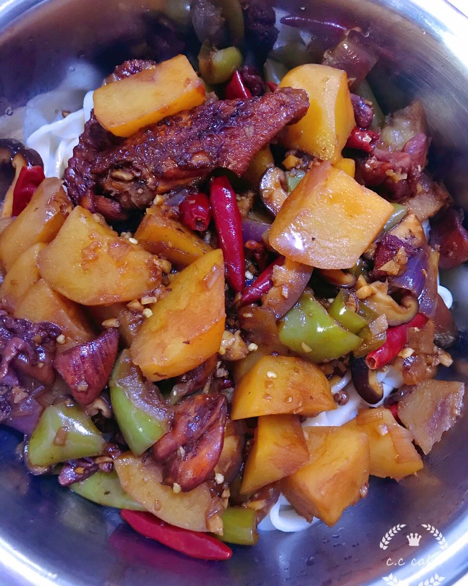 正宗新疆大盘鸡+裤带面