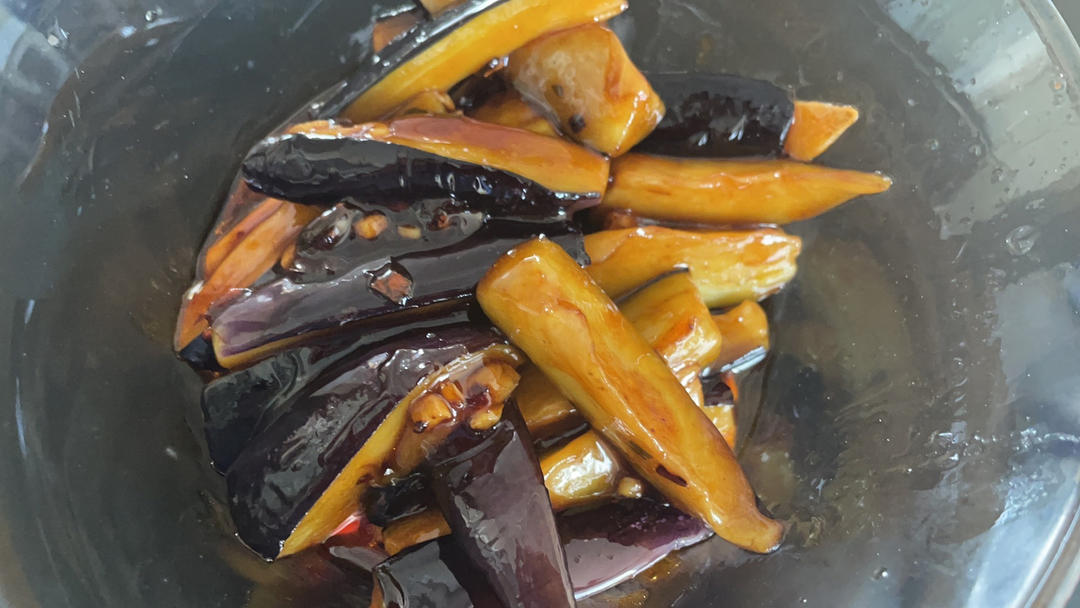 开胃下饭菜！巨简单的家常鱼香茄子煲