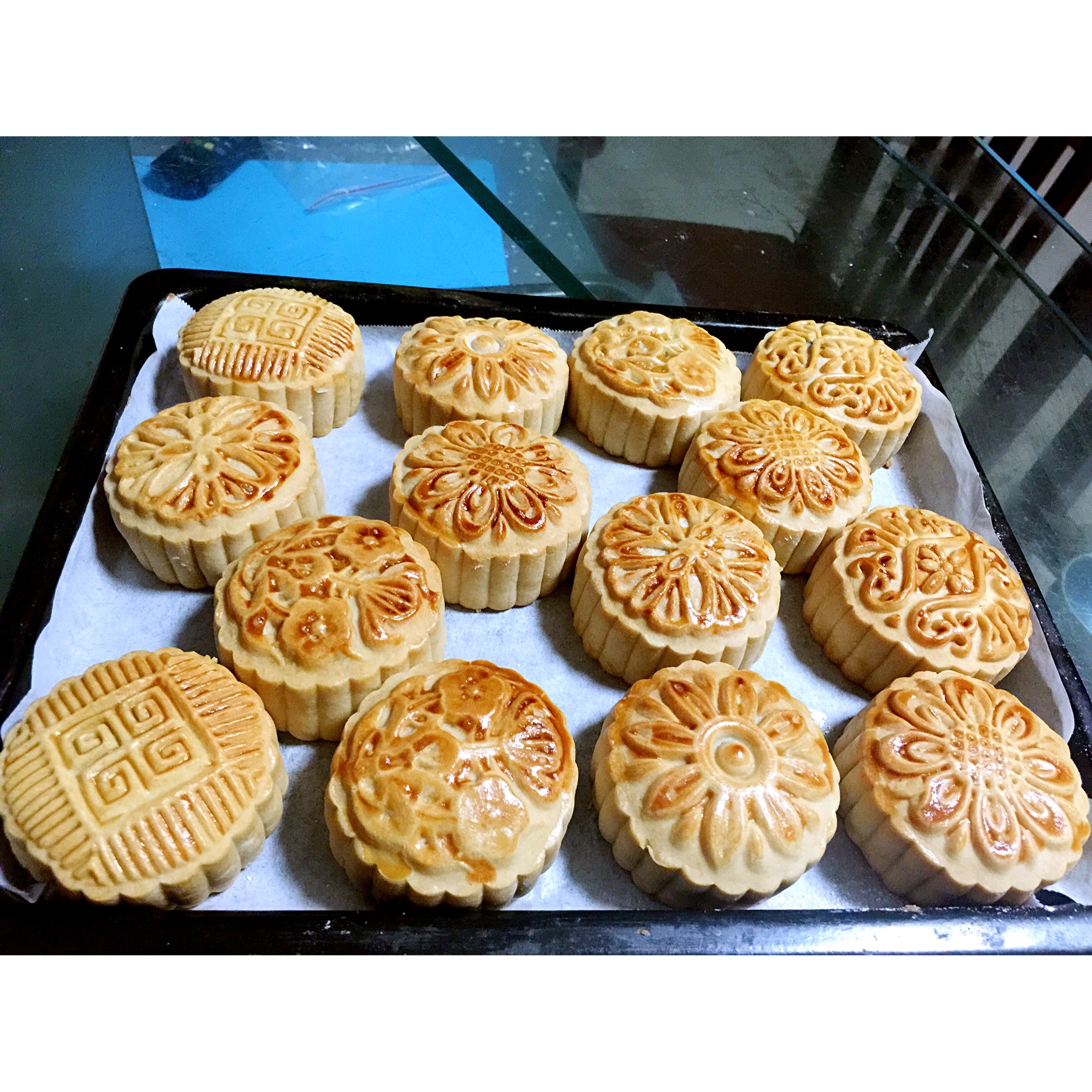 广式月饼－－蛋黄豆沙月饼