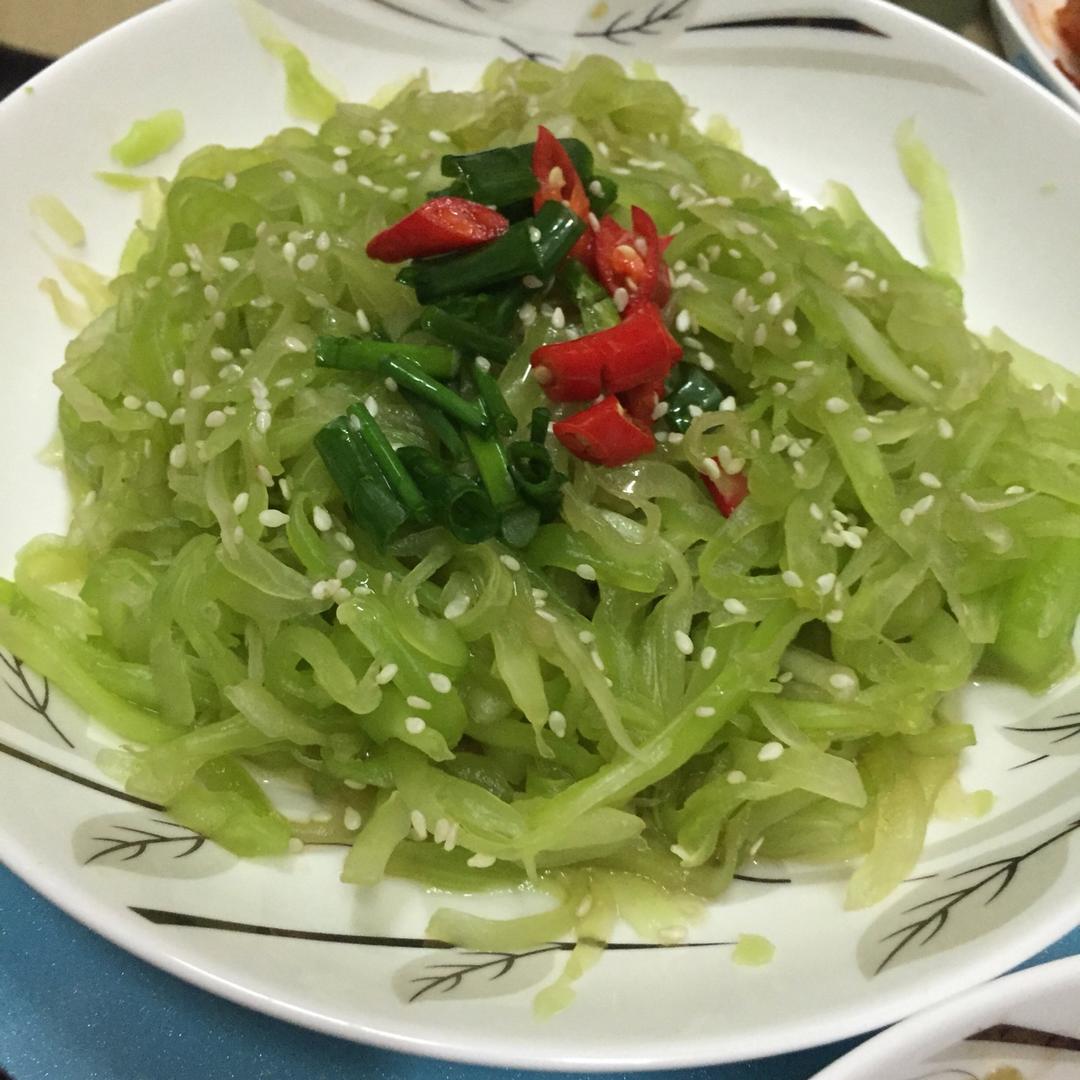 凉拌莴笋