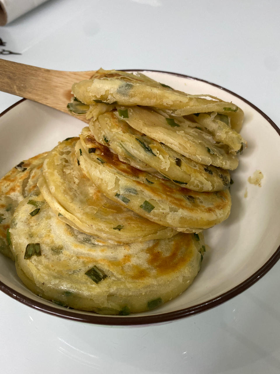 葱油饼，葱花饼，多做些冻起来可以当快手早餐哦！