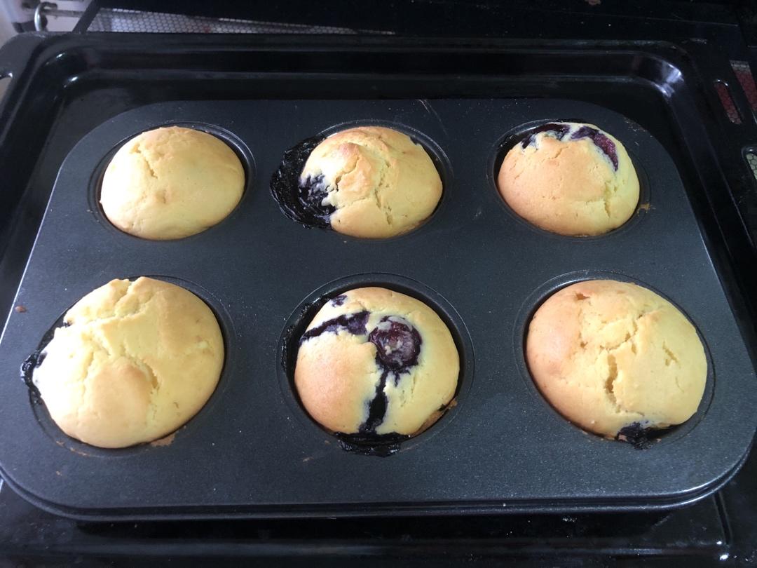 蓝莓玛芬蛋糕 Blueberry Muffin