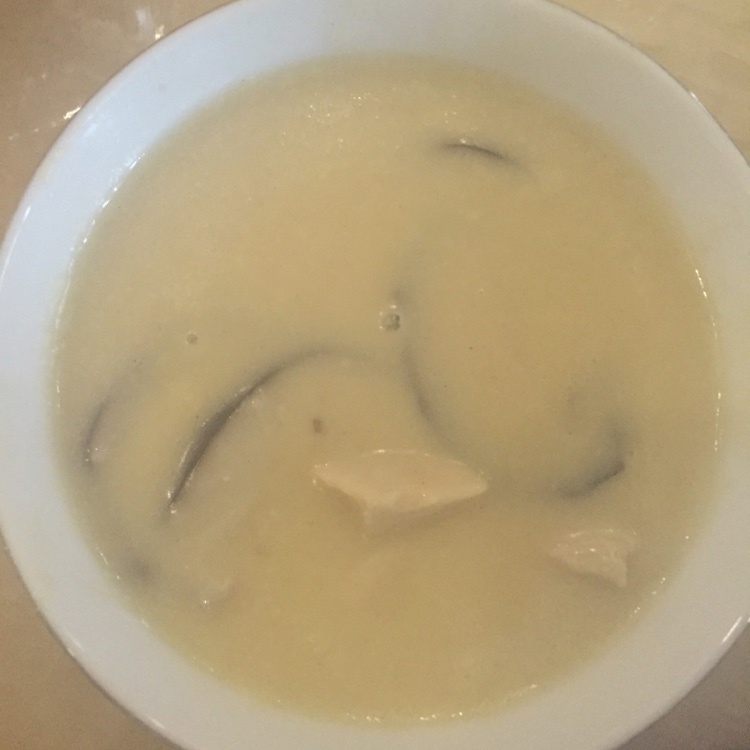 奶油蘑菇鸡茸汤