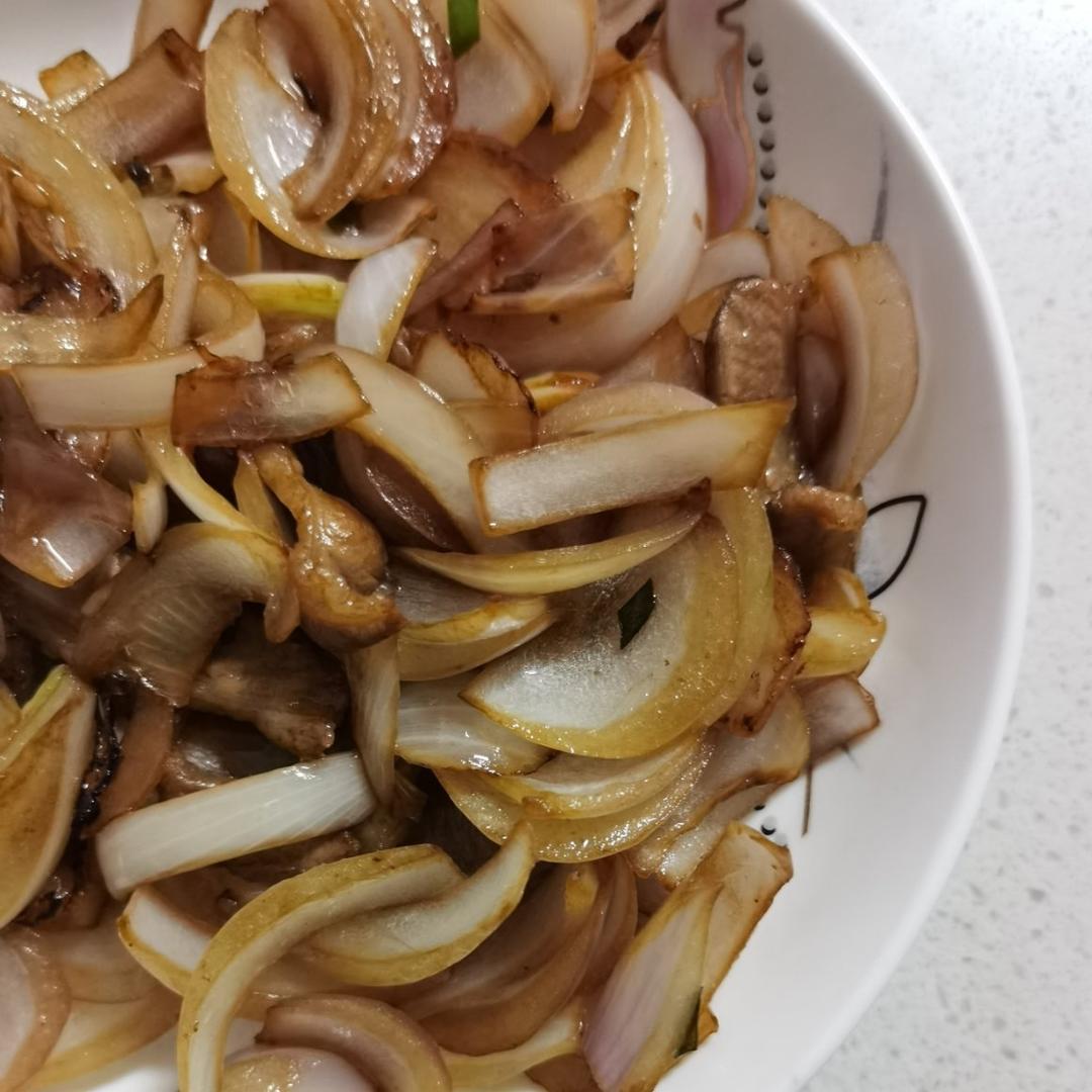 洋葱炒肉