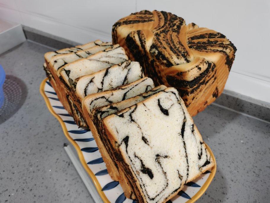 黑芝麻豹纹吐司