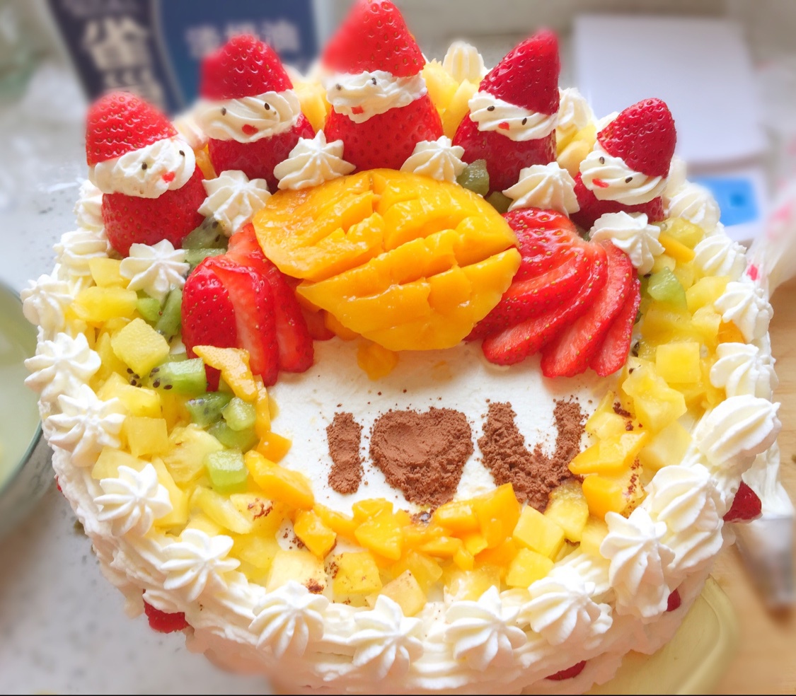 幸福momo911做的水果生日蛋糕