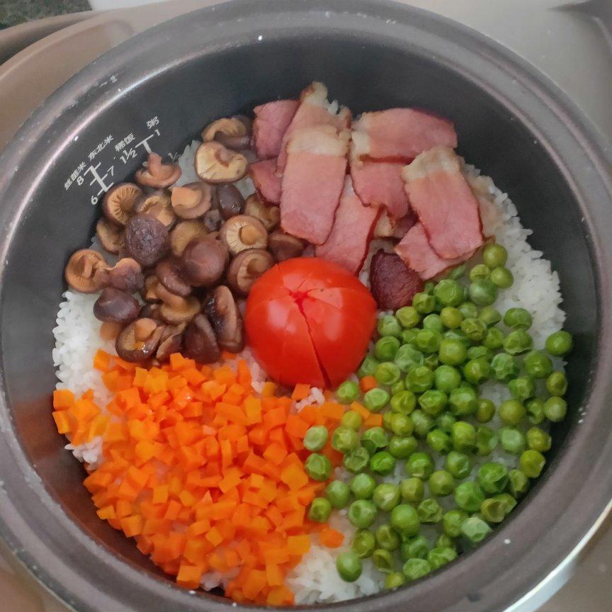 电饭煲版 香菇蜡肠焖饭