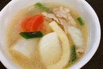 日本家常菜-猪肉片味增汤（豚汁）