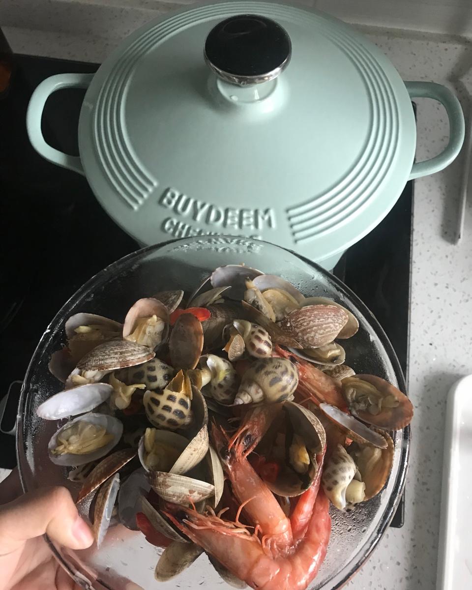 【北鼎珐琅铸铁锅食谱】海鲜一锅焖