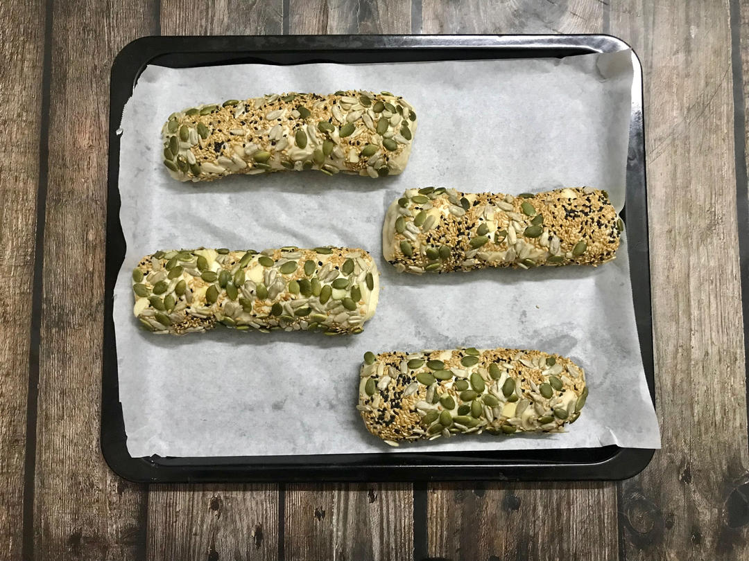 不用去山姆就能吃到同款，「杂粮奶酪欧包」在家也能做