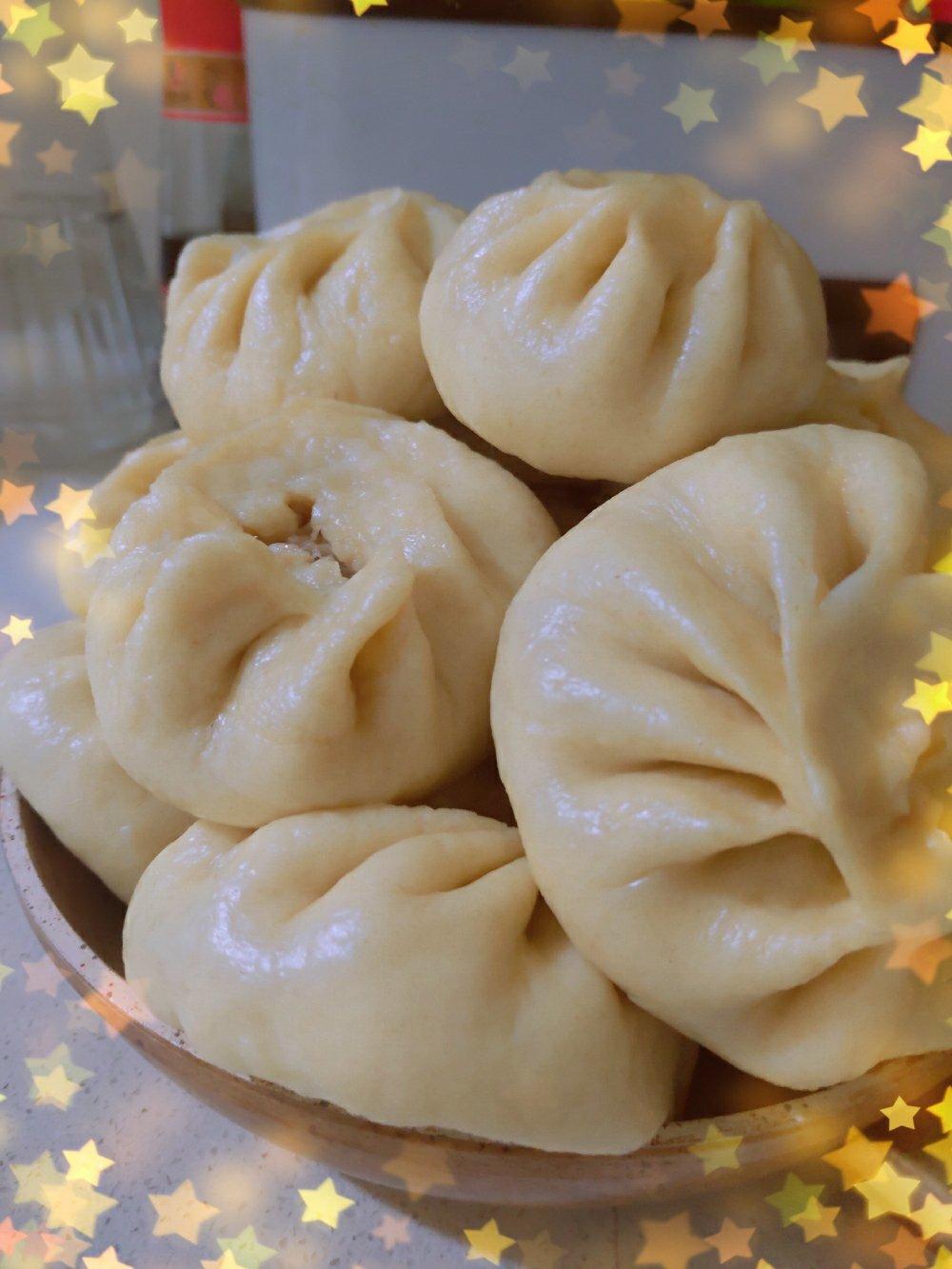 白萝卜粉丝猪肉包子（附视频。一次性发酵。）