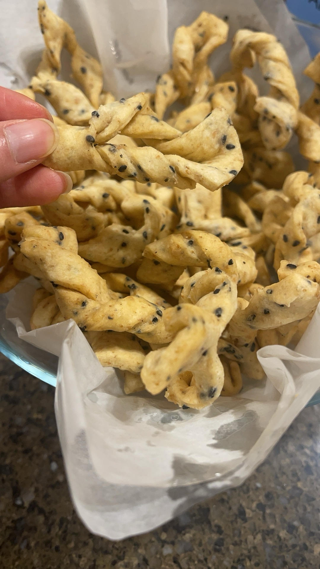 【椒香芝麻麻叶】酥脆味美的网红小零食
