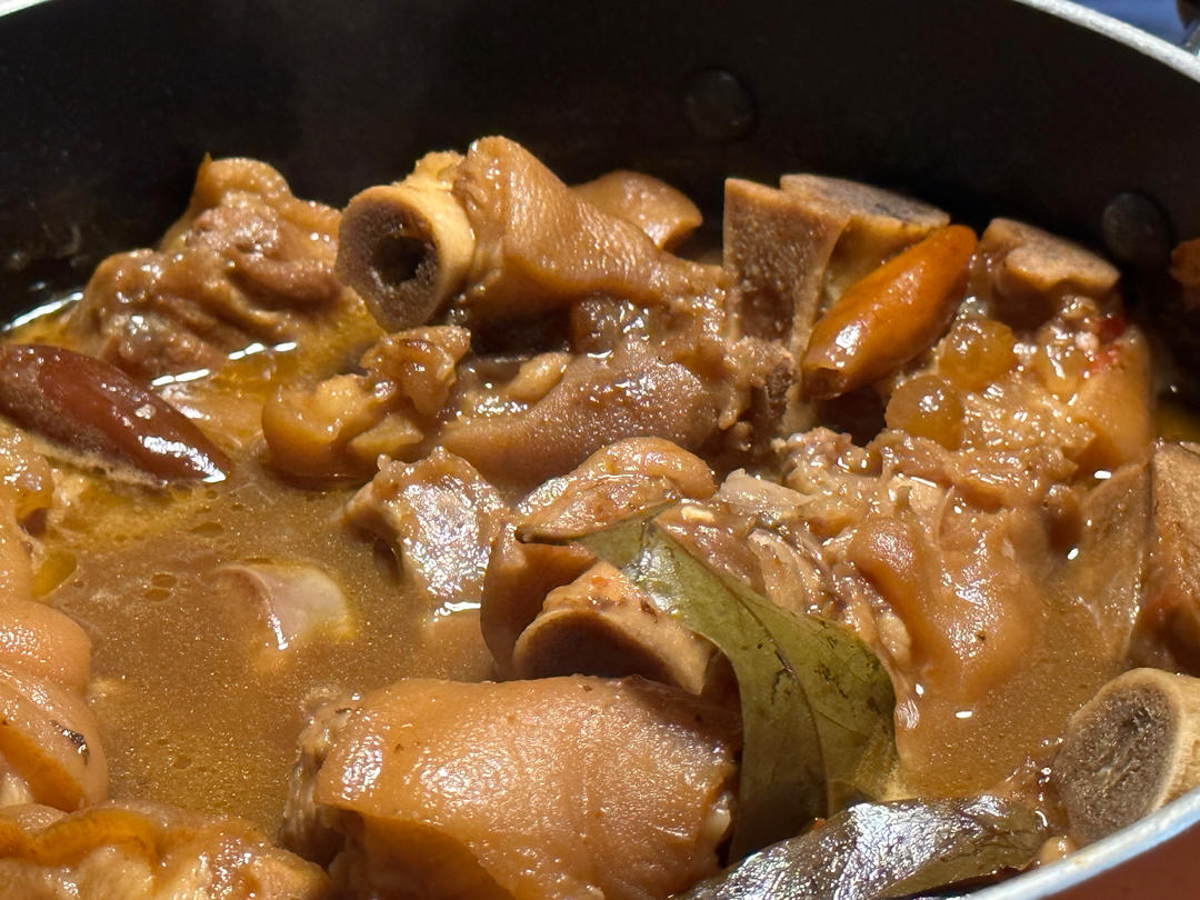 流口水的黄豆炖猪蹄