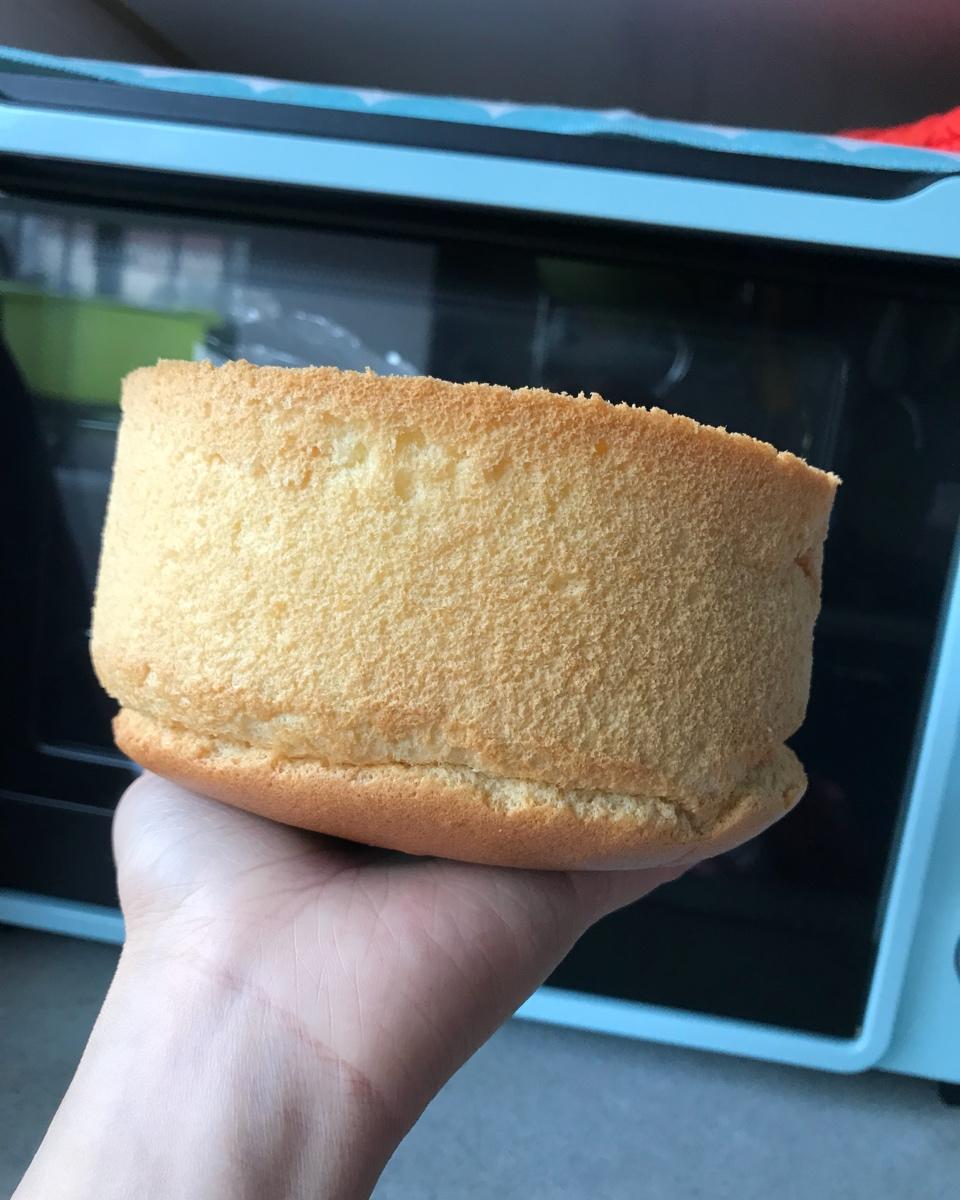 烤箱做蛋糕（戚风蛋糕的做法）