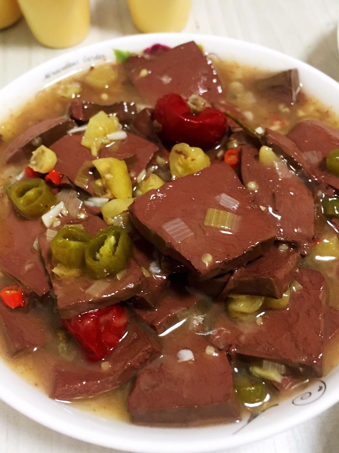 泡椒鸭血的做法