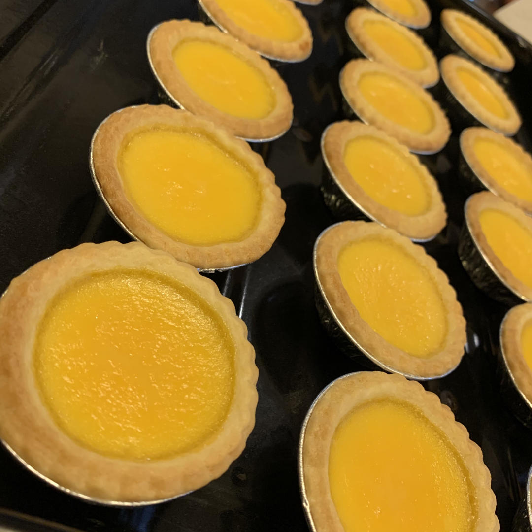 外酥内嫩港式蛋挞，外观极好哦！