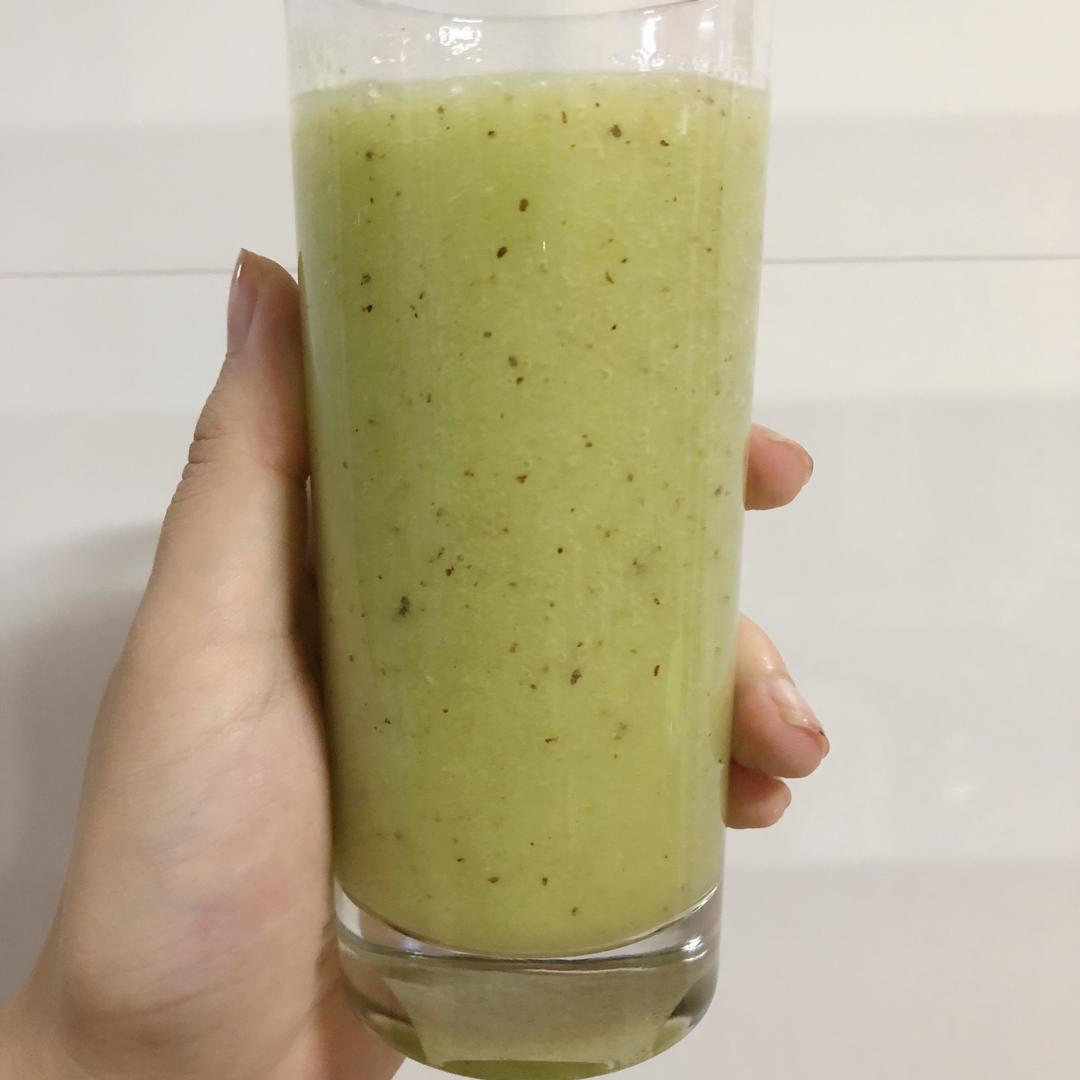 香蕉猕猴桃汁的做法