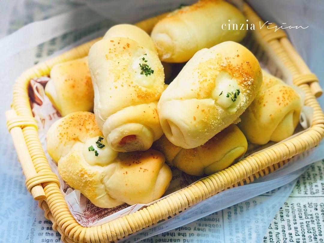 可爱哒小胖砸‼️葱香芝士火腿面包🥯