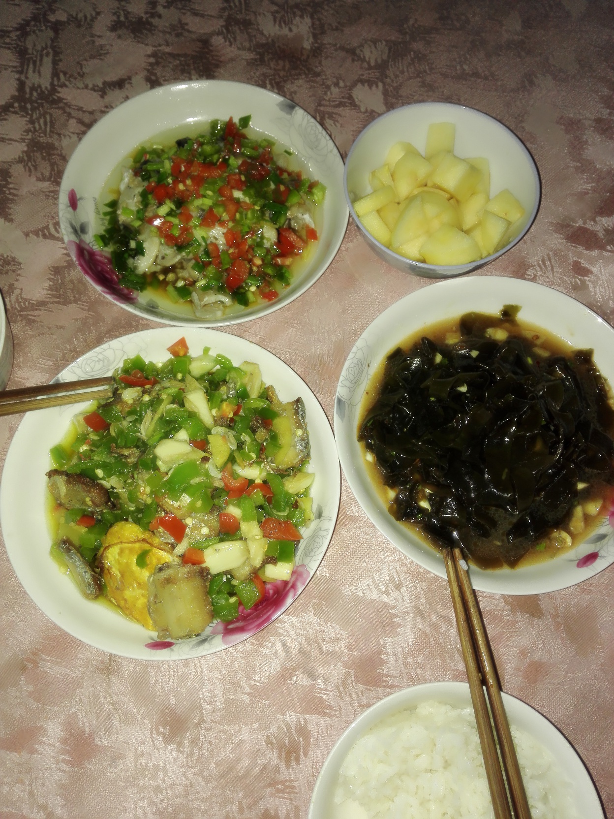 我们家的一日三餐，家长里短