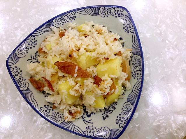 腊味土豆饭