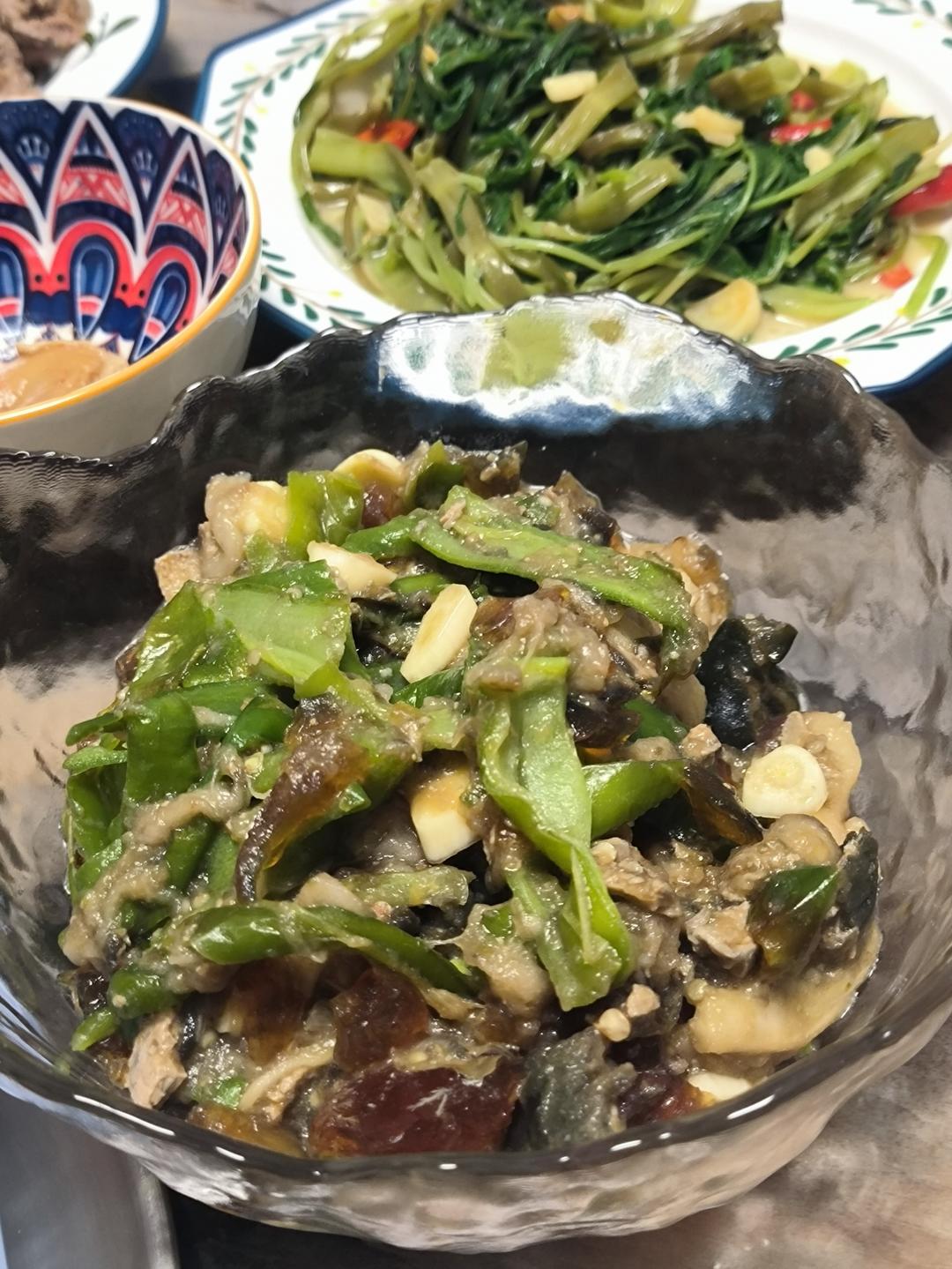 【正宗湘菜】擂辣椒皮蛋
