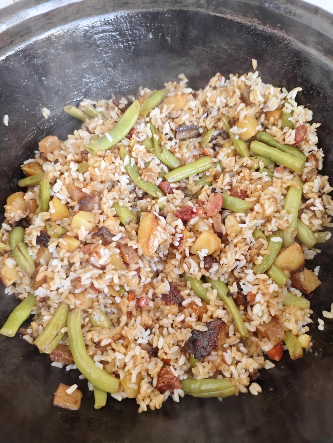 土豆饭，香掉牙的锅巴洋芋饭