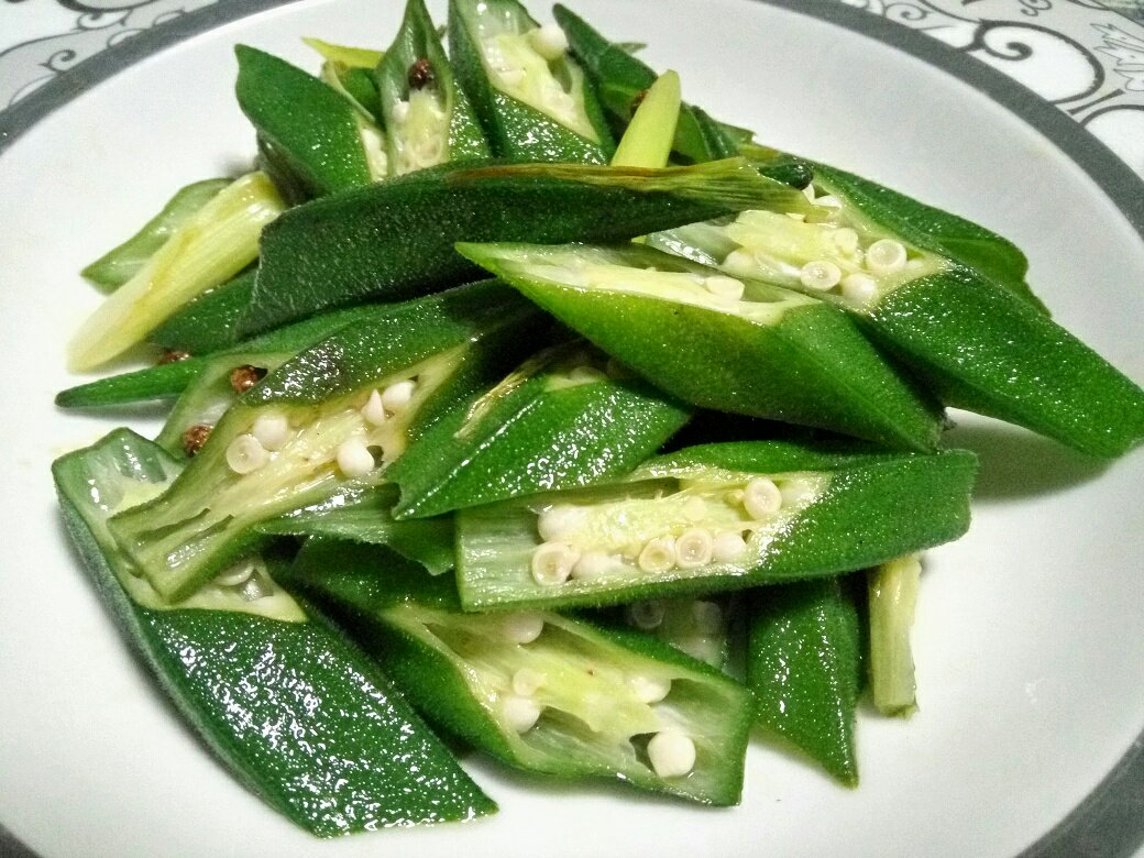 厨房菜刀做的清炒秋葵