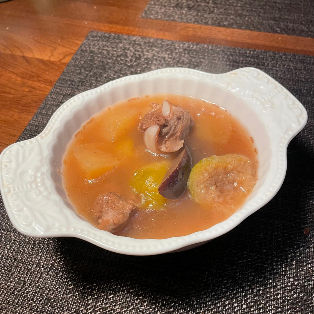 鲜无花果苹果瘦肉汤