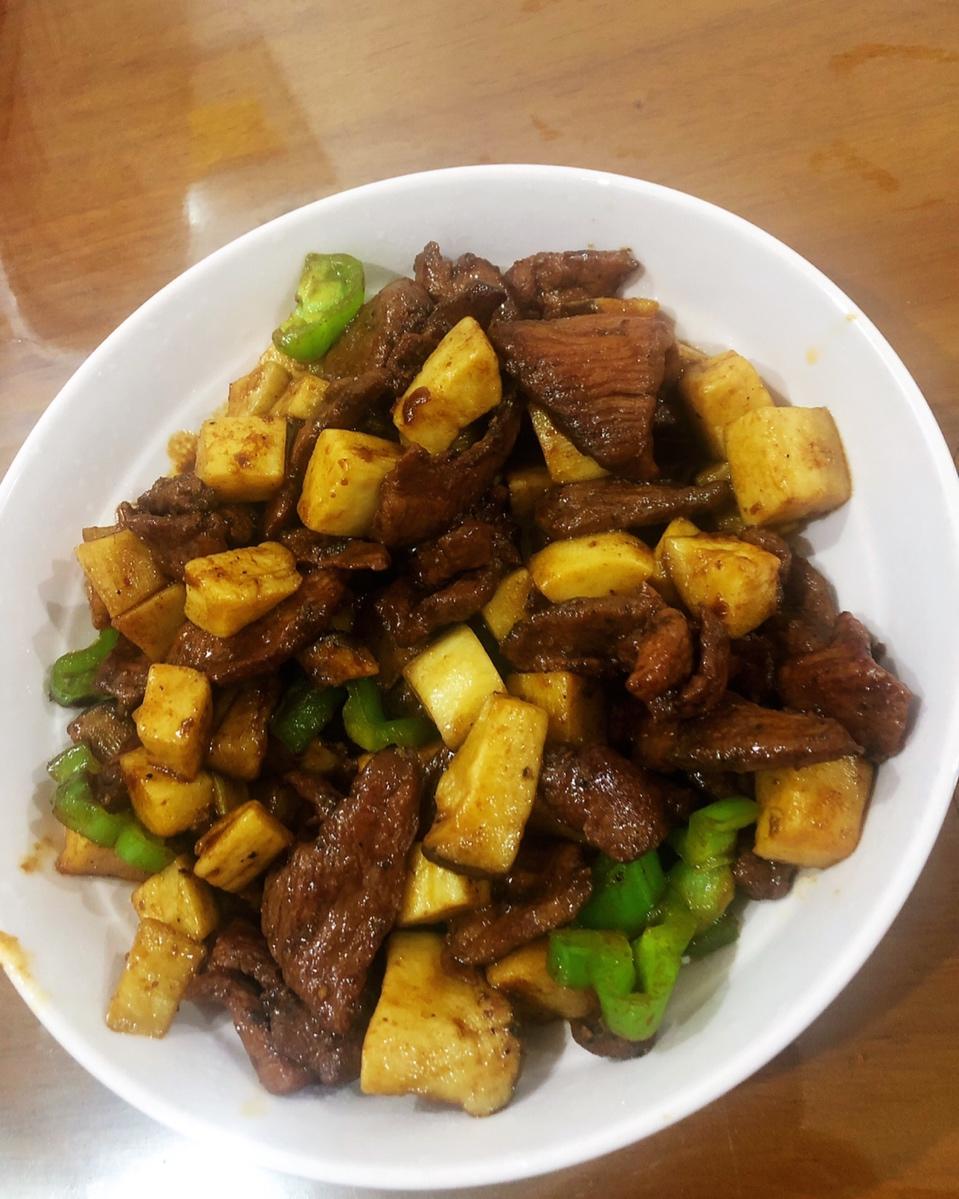 黑胡椒杏鲍菇牛肉粒