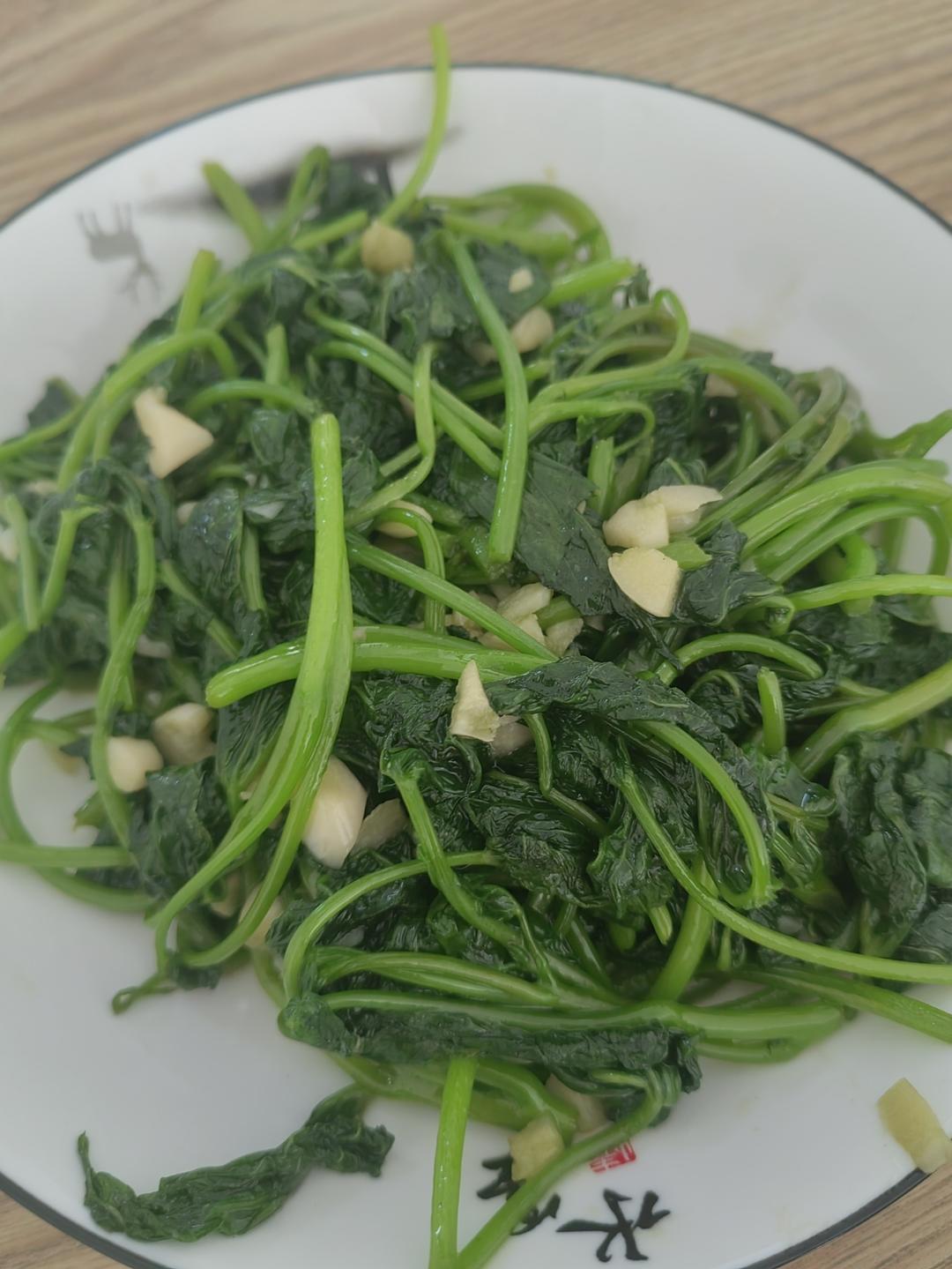 蒜蓉番薯藤