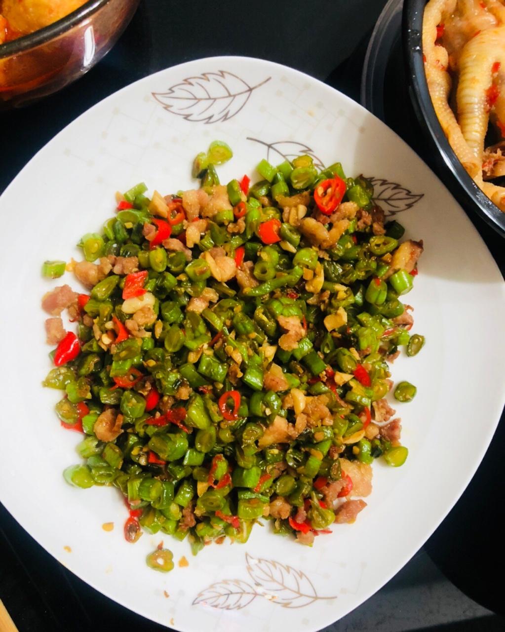 肉沫豆角下饭菜