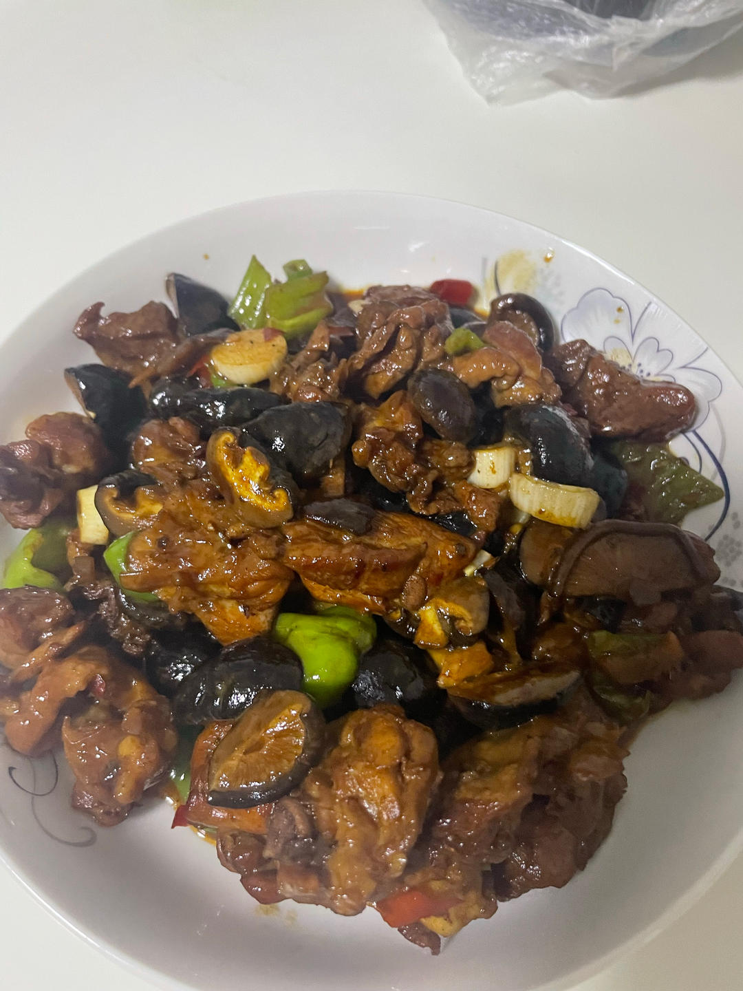 好吃到原地爆炸的黄焖鸡