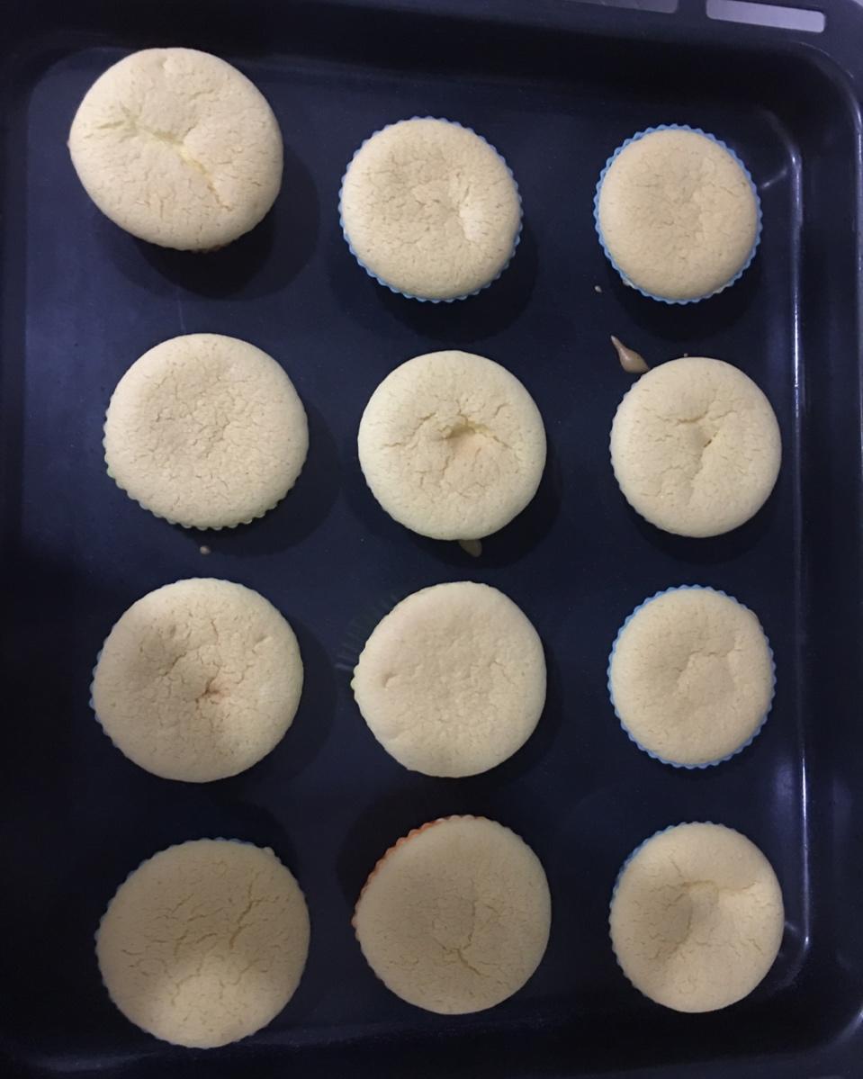 不回缩！不开裂！不塌腰！此方做出完美戚风杯子蛋糕