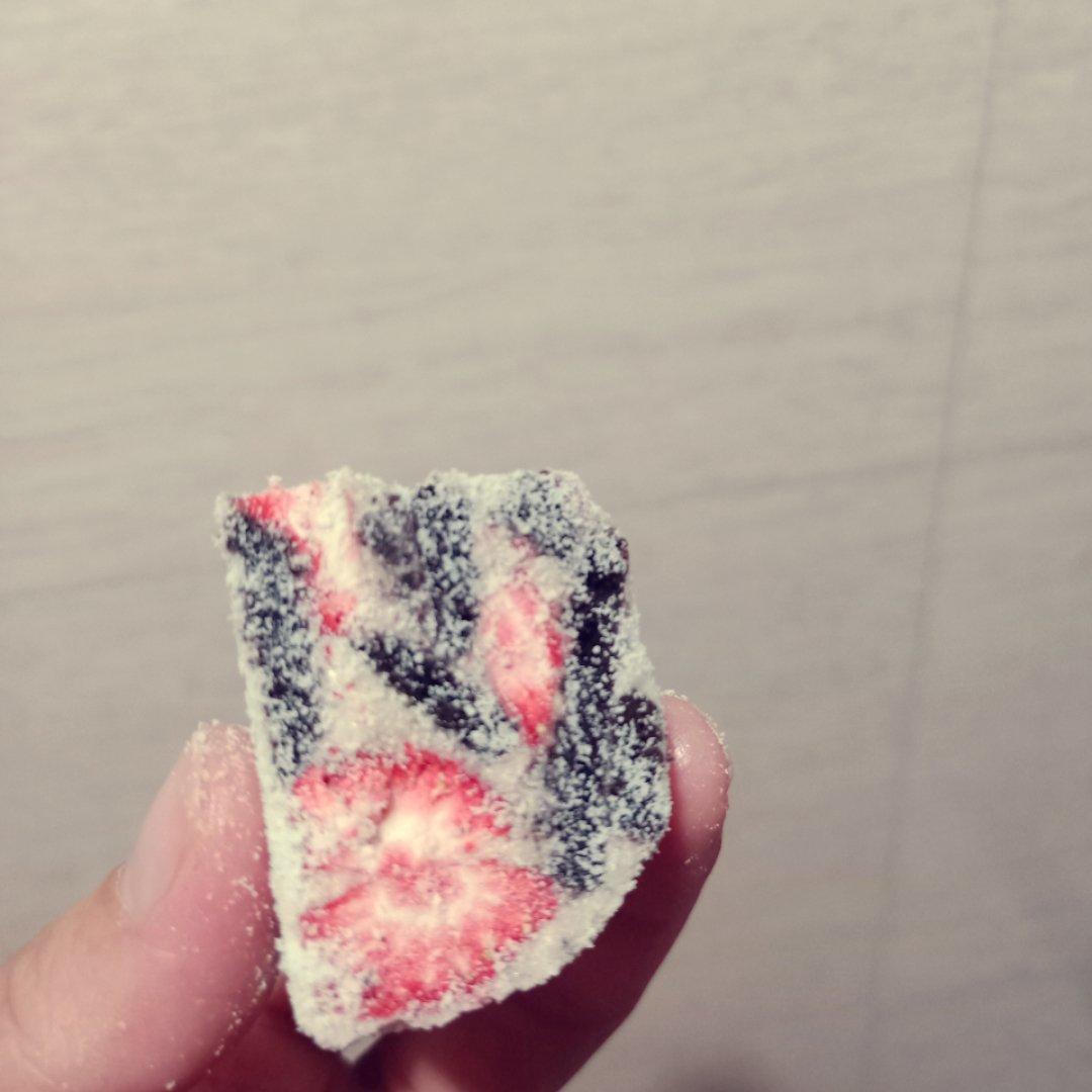 奥利奥草莓雪花酥