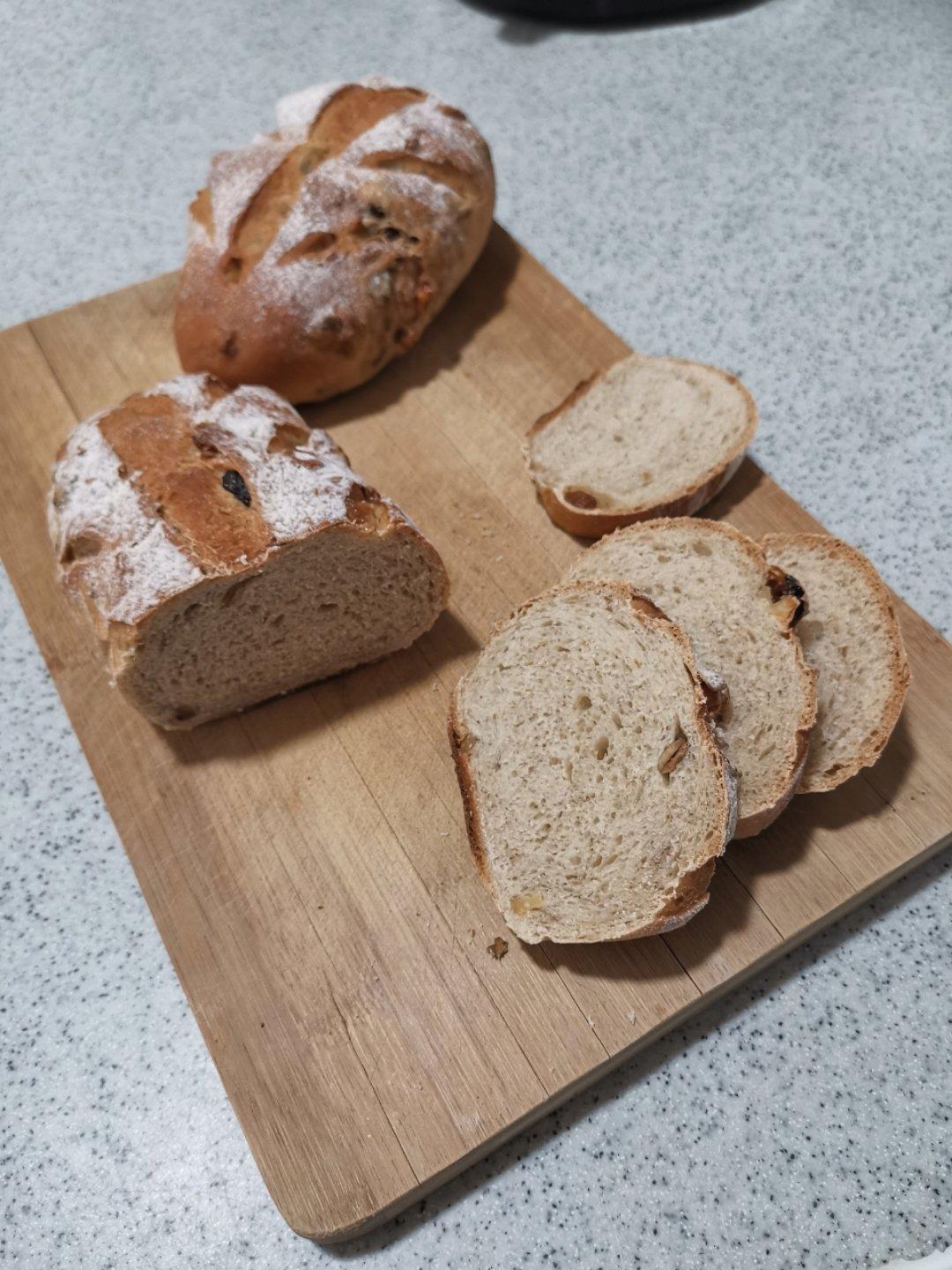 全麦蔓越莓核桃软欧包