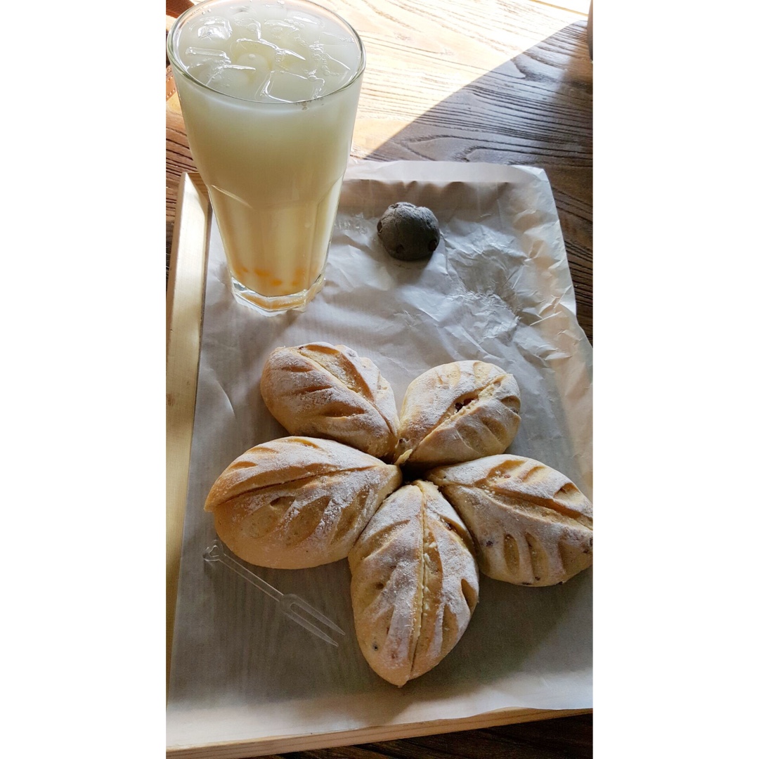 我得意地吃(˶‾᷄ ⁻̫ ‾᷅˵)