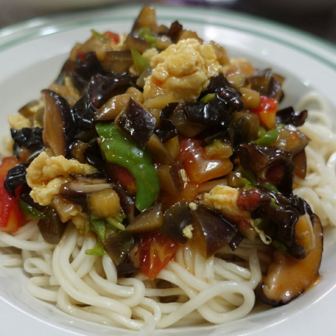 鱼汤真鲜做的茄子肉丁打卤面