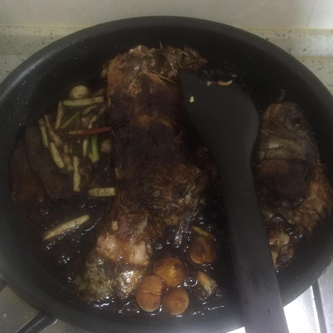 红烧鲤鱼