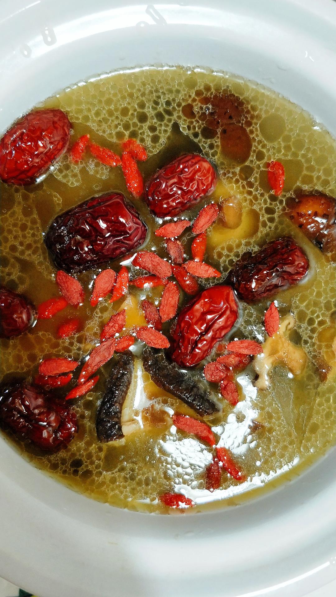 香菇鸡肉汤-孕妈简单易做美食