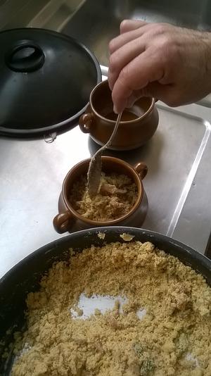 脆酥木薯粉farofa #巴西国菜# 黑豆炖肉、巴西烤肉必备配菜（6人份）的做法 步骤15