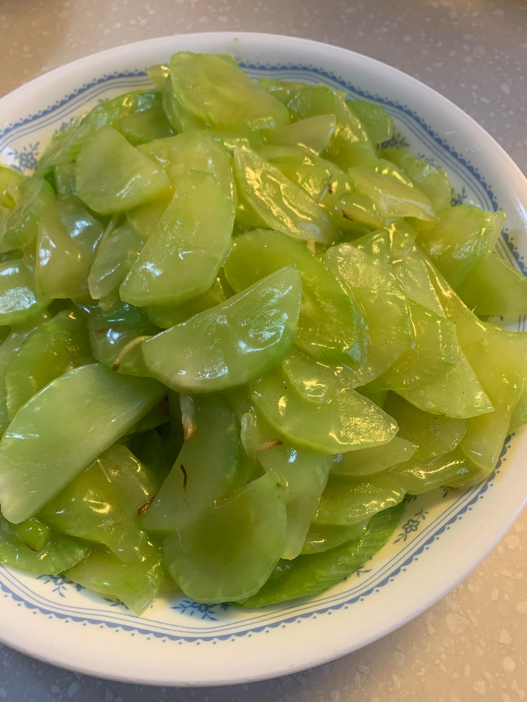 清炒莴笋