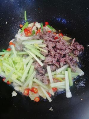 小炒牛肉（米饭杀手系列十）的做法 步骤7