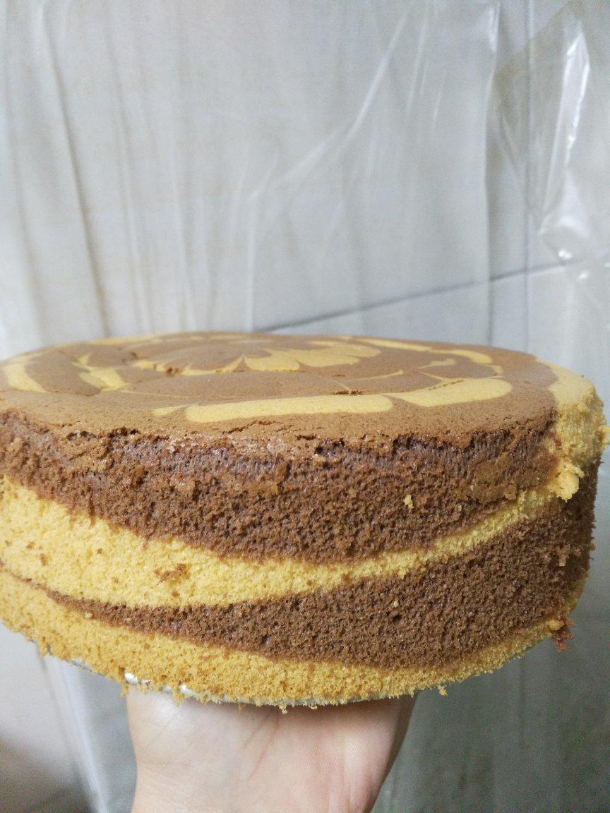 双色拉花戚风蛋糕