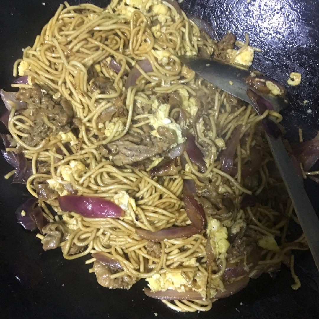 孜然肥牛炒面