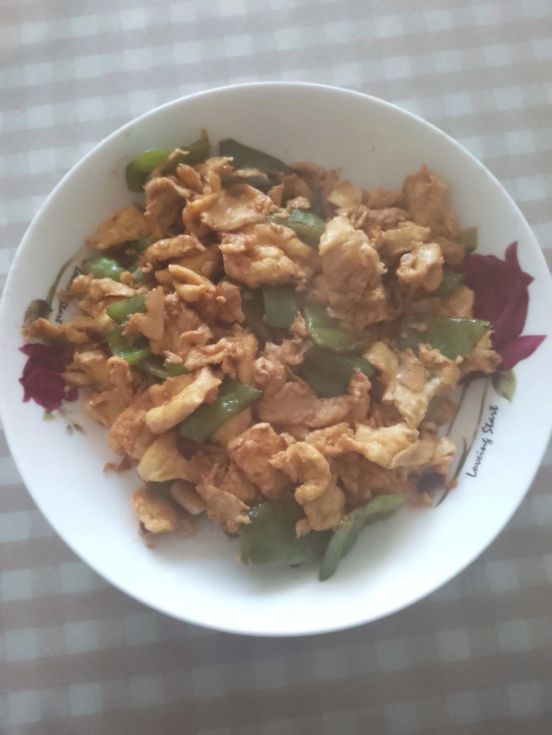 下饭选手‼️青椒炒鸡蛋，简单到家的家常菜✌️