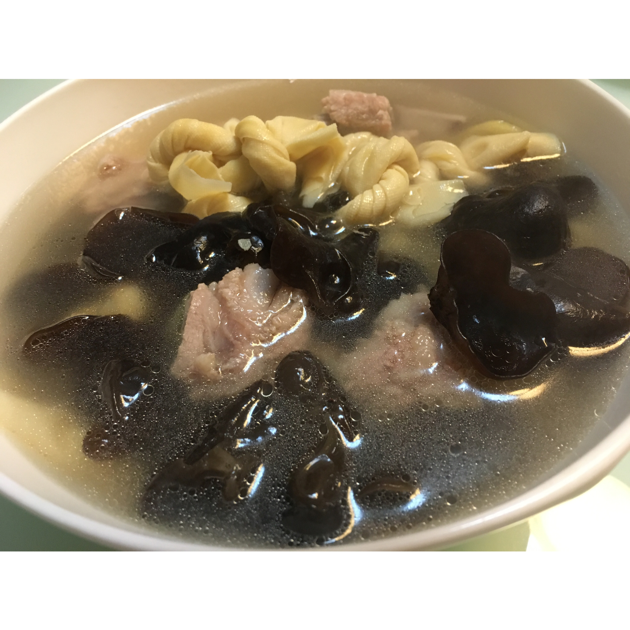 小笋千张骨头汤