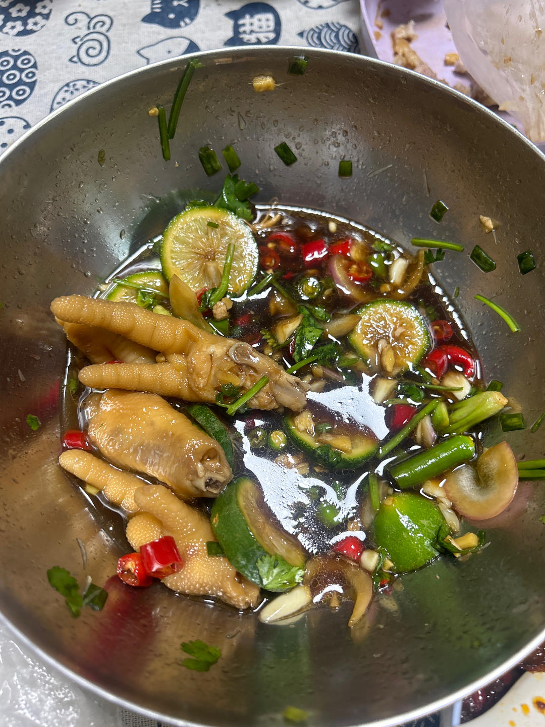 【柠檬酸辣鸡爪】自制超级无敌美味的网红鸡爪