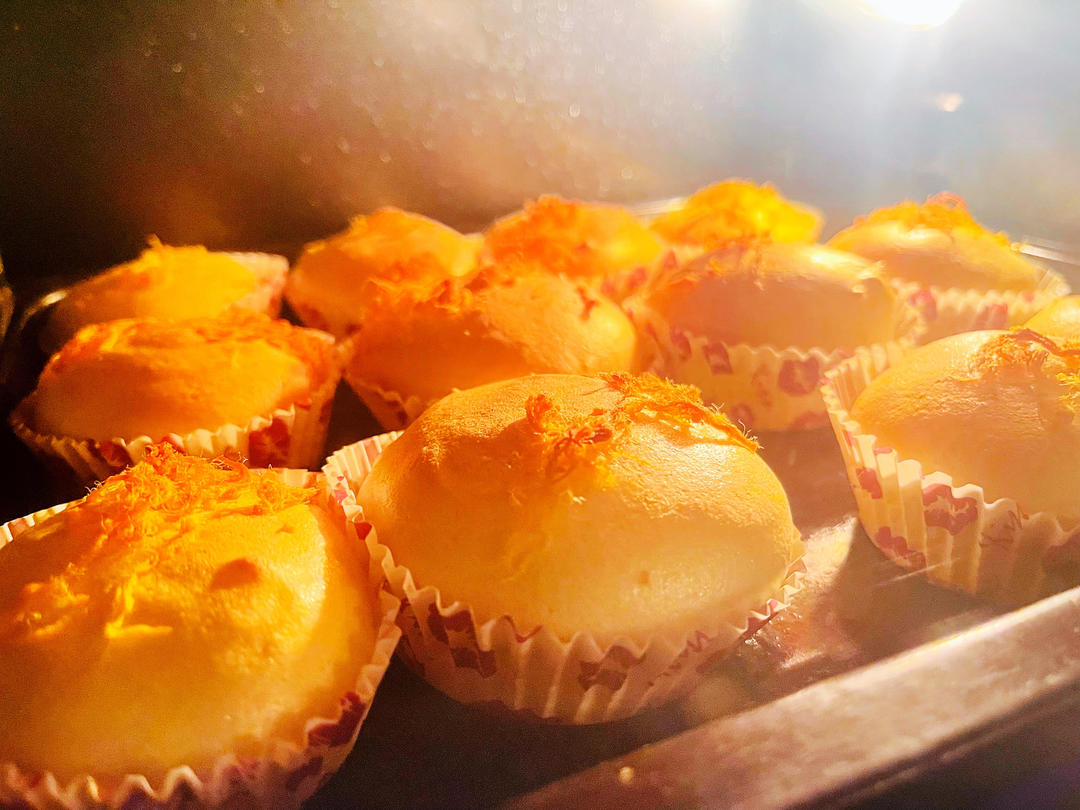 五分钟！三步骤！低蛋白魔芋粉肉松杯子蛋糕