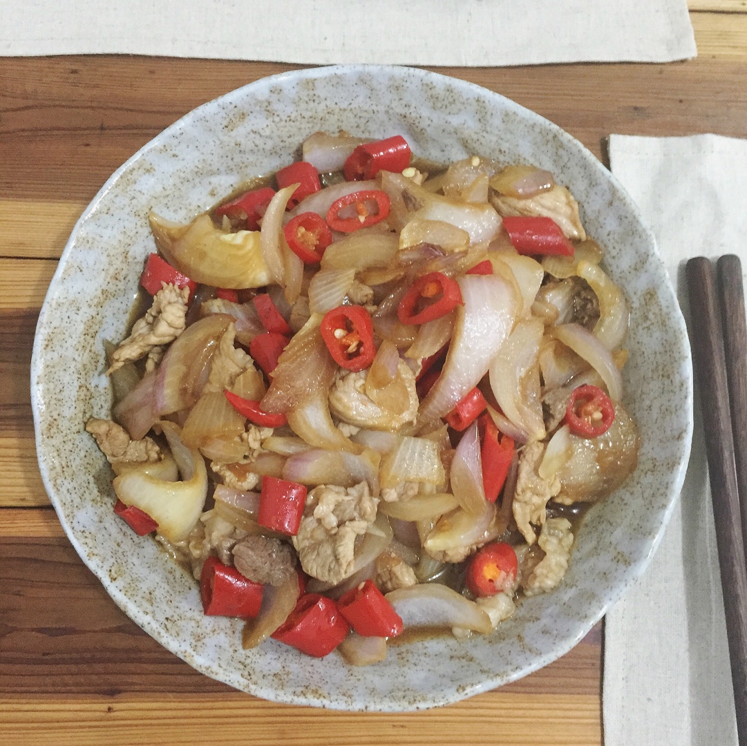 洋葱炒肉
